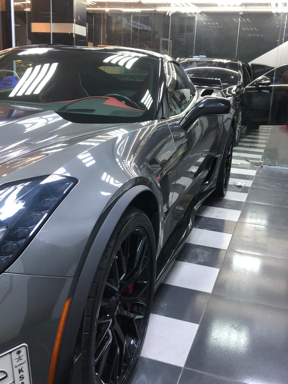 تلميع السيارات